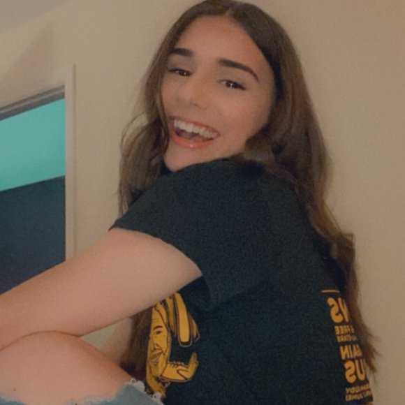Meet your Posher, Jess - Picture 1 of 1